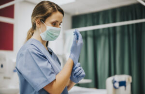 Covid-19 : Combien de soignants sont décédés ?