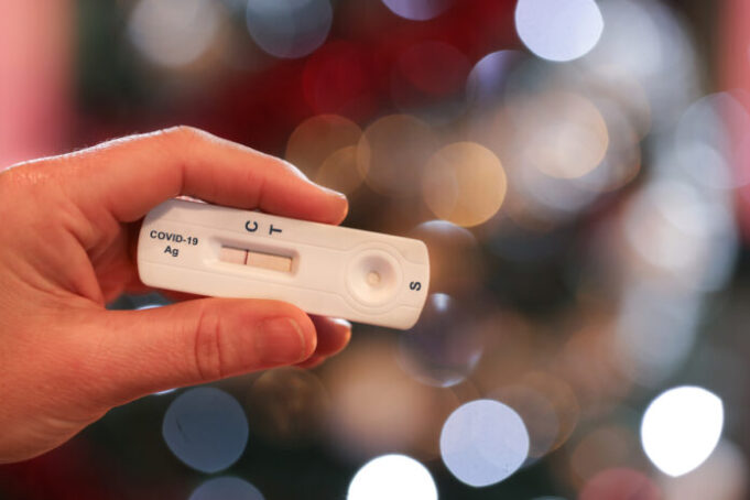 Autotests : vente autorisée dans les supermarchés jusqu’au 31 janvier