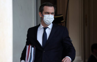 Le ministre de la Santé Olivier Véran testé positif au Covid-19