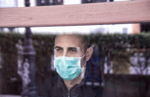 Covid-19 : un risque accru de développer des troubles mentaux