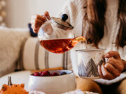 Boire certains thés augmente le risque de cancer