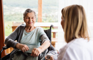 Maltraitance : 7.500 Ehpad contrôlés dans les deux ans à venir