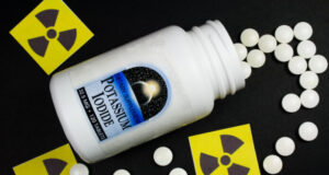 Risque nucléaire : à quoi servent les comprimés d’iode ?