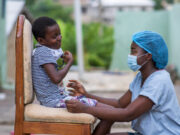 «Cette pandémie est loin d’être terminée » alerte l’OMS