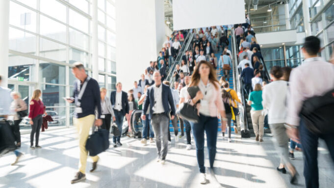 Covid : La France a levé trop brutalement ses mesures de protection, critique l’OMS