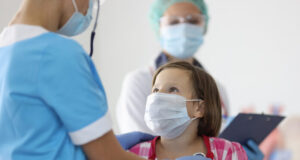 Sous variant BA.2 : plus contagieux et plus dangereux chez les enfants