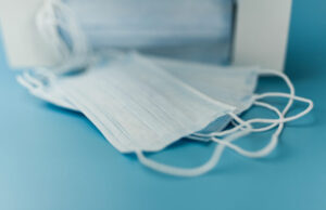 Covid-19 : la présidente d’une association de victimes dépose plainte