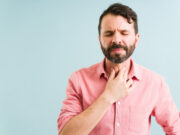 Omicron : 9 nouveaux symptômes font partie de la liste officielle au Royaume-Uni