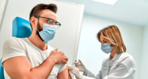 Coronavirus : après 3 mois, le rappel vaccinal ne protège plus contre l’infection