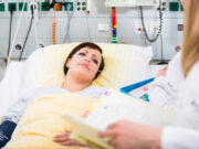 Covid-19 : seulement 1 patient hospitalisé sur 4 est rétabli un an après