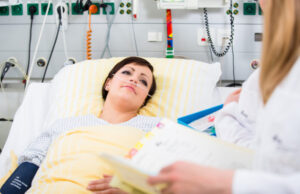 Covid-19 : seulement 1 patient hospitalisé sur 4 est rétabli un an après