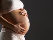 Comment faire la différence entre un ventre gonflé et une grossesse?