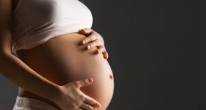 Comment faire la différence entre un ventre gonflé et une grossesse?