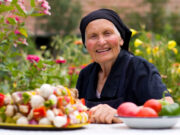 Dîner à 19h13 prolonge l’espérance de vie, selon une étude italienne