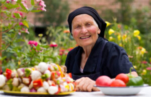 Dîner à 19h13 prolonge l’espérance de vie, selon une étude italienne