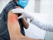 Covid et vaccins ARN : 125.000 effets indésirables