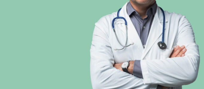 Désert médical : une ex-star du foot fait la pub de sa commune