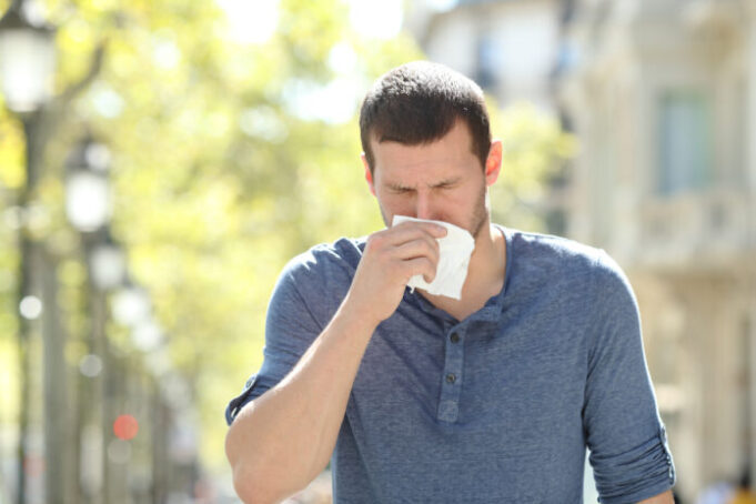 Le virus de la variole du singe peut-il se propager dans l’air ?