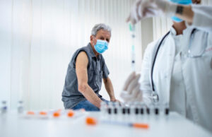 Vaccination Covid : pourquoi les Français y vont à reculons ?