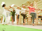 Se tenir en équilibre sur une jambe prédit le risque de décès dans les 10 ans