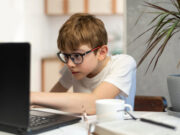 Pourquoi les Français sont-ils de plus en plus myopes ?