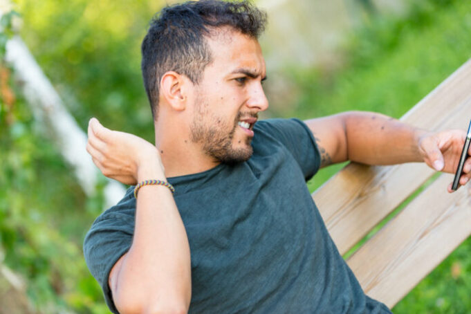 Pourquoi attirez-vous les moustiques ?