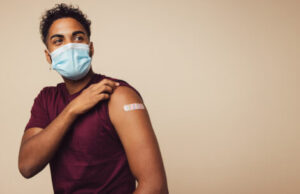 Covid-19 : une quatrième dose pour tous ?