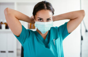 Covid-19 : quels hôpitaux maintiennent le masque obligatoire ?