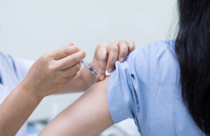 Cinq pharmacies autorisées à vacciner contre la variole du singe