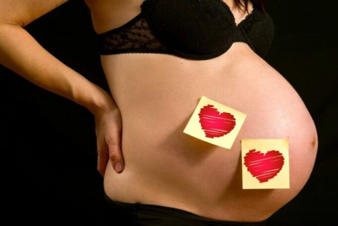 La grossesse gémellaire : qu’est-ce qui change ?