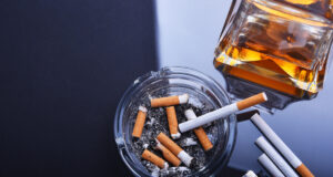 Tabac et alcool, premières causes de cancers dans le monde