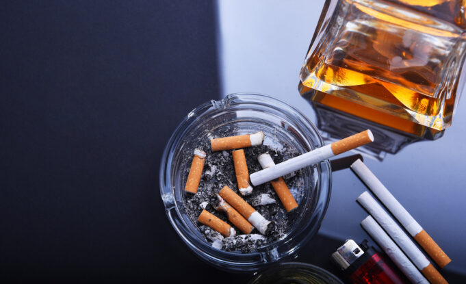 Tabac et alcool, premières causes de cancers dans le monde