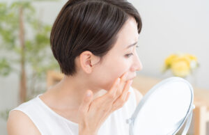 Acné : comment éviter le rebond de la rentrée ?