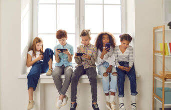 Obliger Instagram ou TikTok à protéger la santé des enfants, c’est possible ?