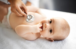 Bébé : un nouveau vaccin français contre la bronchiolite