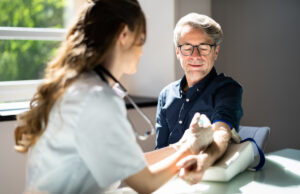 Une seule prise de sang pour détecter 50 cancers