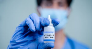 Covid-19 : les deux premiers vaccins par voie nasale