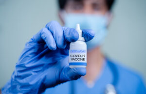 Covid-19 : les deux premiers vaccins par voie nasale