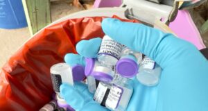 Covid-19 : destruction de 10 millions de doses de vaccin Moderna