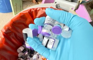 Covid-19 : destruction de 10 millions de doses de vaccin Moderna