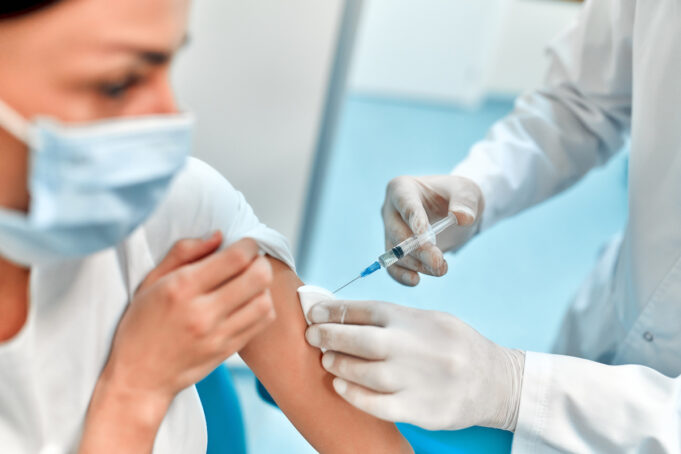 Vaccin anti-Covid : quand faire le rappel ?