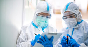Covid-19 : des chercheurs ont-ils créé un nouveau variant mortel ?