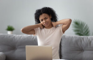 Auto-massage : 10 minutes pour détendre épaules et nuque