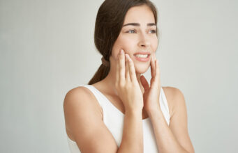 Mâchoire douloureuse : et si c’était le bruxisme ?