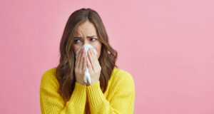 Covid : les symptômes sont-ils différents selon le schéma vaccinal ?