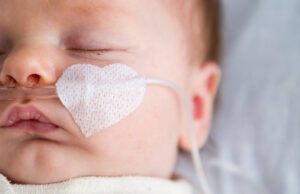 Pic épidémique : des bébés transférés hors des hôpitaux parisiens