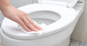 Ces gestes que l’on croit hygiéniques, mais qui ne servent à rien