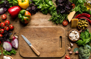 Bois ou plastique : quelle planche à découper est plus hygiénique ?