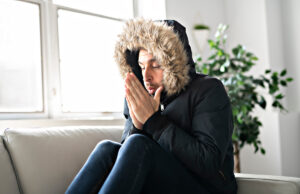 Avoir froid chez soi nuit à la santé mentale