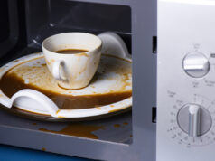 Ne réchauffez pas votre café au micro-ondes
